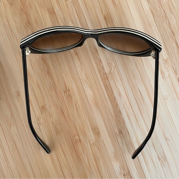 Alexander McQueen Cat Eye Sunglasses - Picture 6 of 7